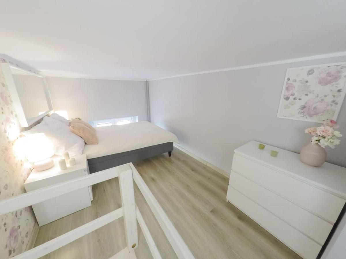 Rynek 20/21 -Cosy New Apartment On The Market Square - 4 Bedrooms - 8 People Wroclaw Exterior photo